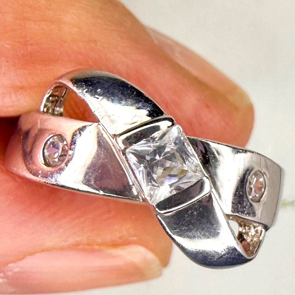 NWT Sz 5.75 Sterling Princess Solitaire Ribbon Ring